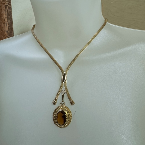 Sarah Coventry Vintage Gold Lariat Necklace with Amber-Tone Oval Pendant - Picture 5 of 8